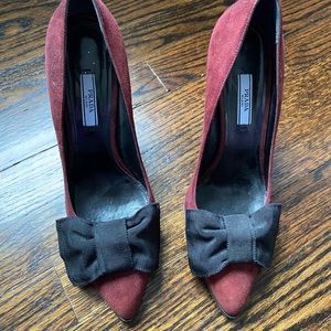Prada burgundy / black velvet bow pointed heel